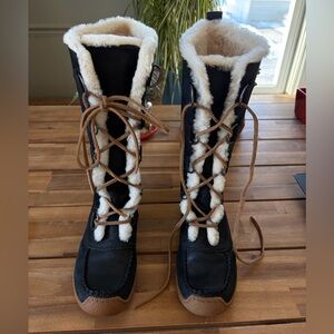 Sorel Women's Black and Tan Winter Boots